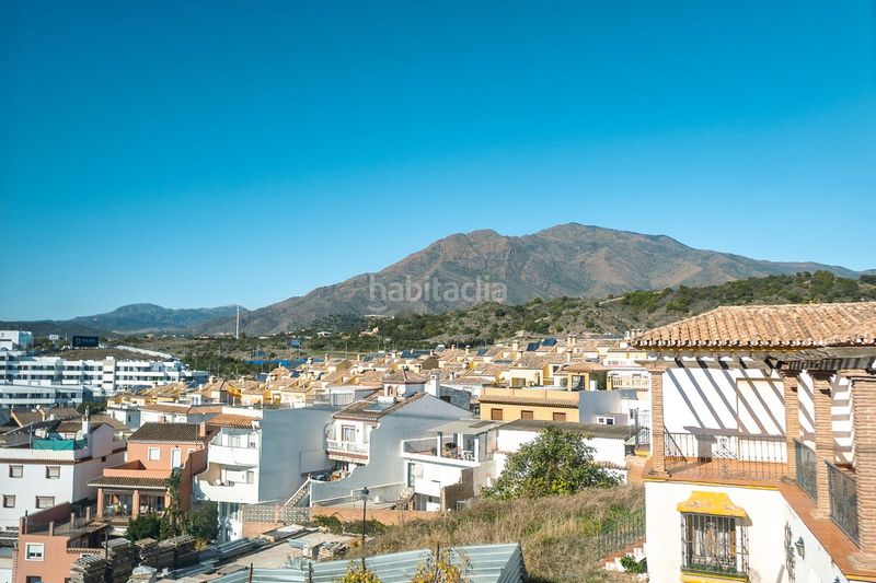 Foto e808507c-dfaf-42be-b1bf-4f9480fe510f. Dúplex en Zona Calvario Estepona