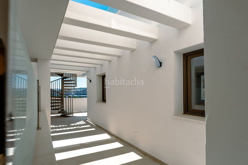 Foto 0653b7ae-b2e6-483c-963c-5b1f6c1a0746. Duplex avec parking piscine dans Zona Calvario Estepona