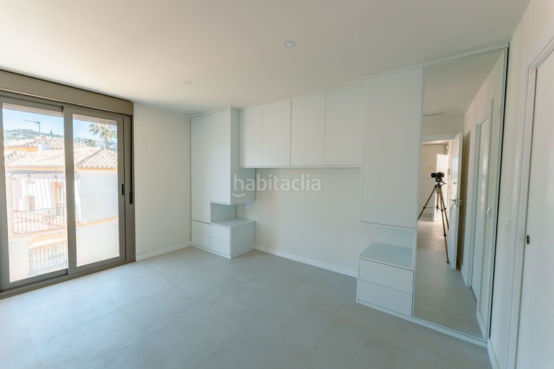 Foto 43bfb2f9-52c7-4fec-ba13-fc30ec14facd. Duplex avec parking piscine dans Zona Calvario Estepona