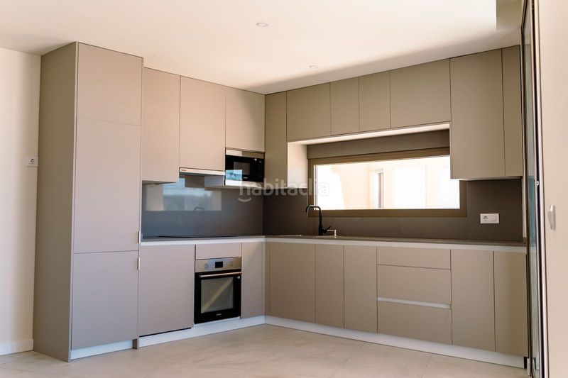 Foto 8384d15b-fb4b-404f-b2cc-39e34d24f845. Apartamento en Zona Calvario Estepona