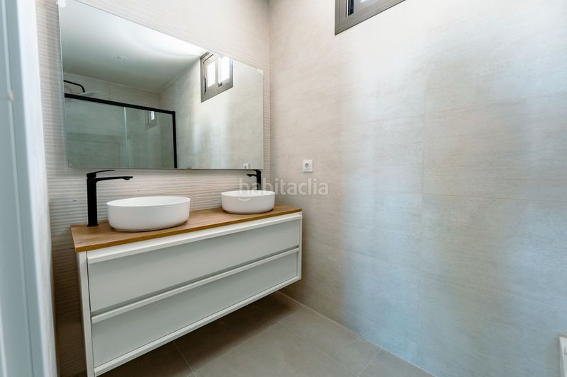 Foto 1c4e9636-dcd1-498f-bb8e-520a70a5dda4. Apartament amb aparcament piscina a Zona Calvario Estepona