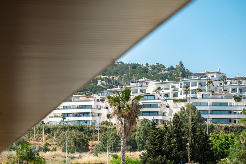 Foto 38829daf-08cf-4d31-bb91-2150676b8839. Apartament amb aparcament piscina a Zona Calvario Estepona