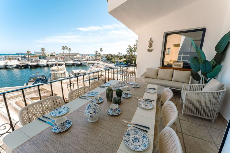 Foto 2e4a26c5-a997-458d-9272-2e27836fc1b0. Lloguer casa adossada amb aparcament piscina a Cabopino - Artola Marbella