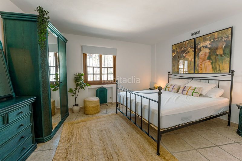 Foto 5ba2a767-8c5c-4ee6-b4c9-7fc850042130. Lloguer casa adossada amb aparcament piscina a Cabopino - Artola Marbella