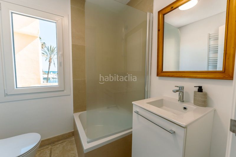 Foto 655868cd-709b-4e73-98ec-cf602ca5974e. Lloguer casa adossada amb aparcament piscina a Cabopino - Artola Marbella