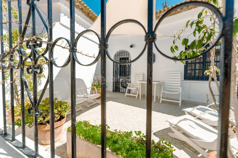Foto dc16be62-77df-4527-95dc-4af9be1caba3. Lloguer casa adossada amb aparcament piscina a Cabopino - Artola Marbella