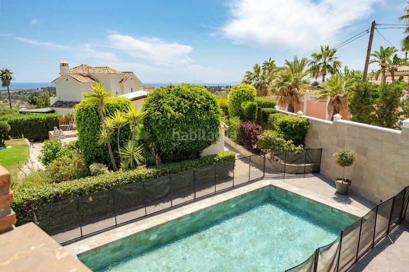 Foto b63628a2-afcd-422c-820e-624516867fdd. Xalet amb aparcament piscina a Los Llanos Estepona