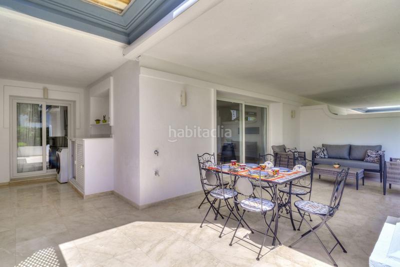 Foto 39737a1a-7c9f-4e95-bc35-a1c9586c8347. Rent ground floor with pool in El Velerín Estepona