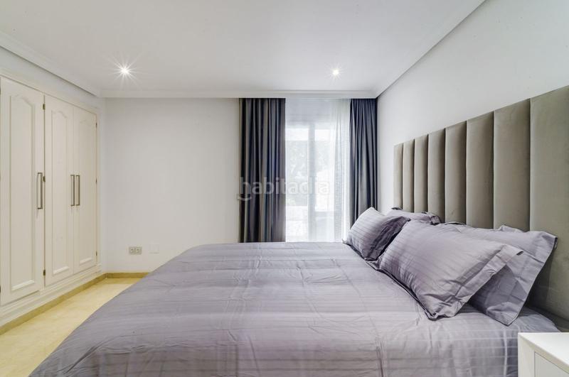 Foto d76bd517-7845-4bd8-92ca-7bf259630fd8. Location rez-de-chaussée avec piscine dans El Velerín Estepona