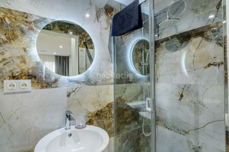 Foto f51ee625-944b-4e56-8547-02ec1d607b7a. Location rez-de-chaussée avec piscine dans El Velerín Estepona