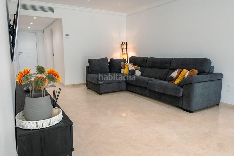 Foto fe602e89-0c1c-4cbf-8e43-880ae31fb1c4. Location rez-de-chaussée avec piscine dans El Velerín Estepona