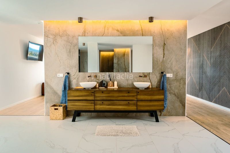 Foto 51990d05-fee5-4fe8-a10d-d2d84f9b4db5. Lloguer xalet amb aparcament piscina a El Paraíso Benahavís