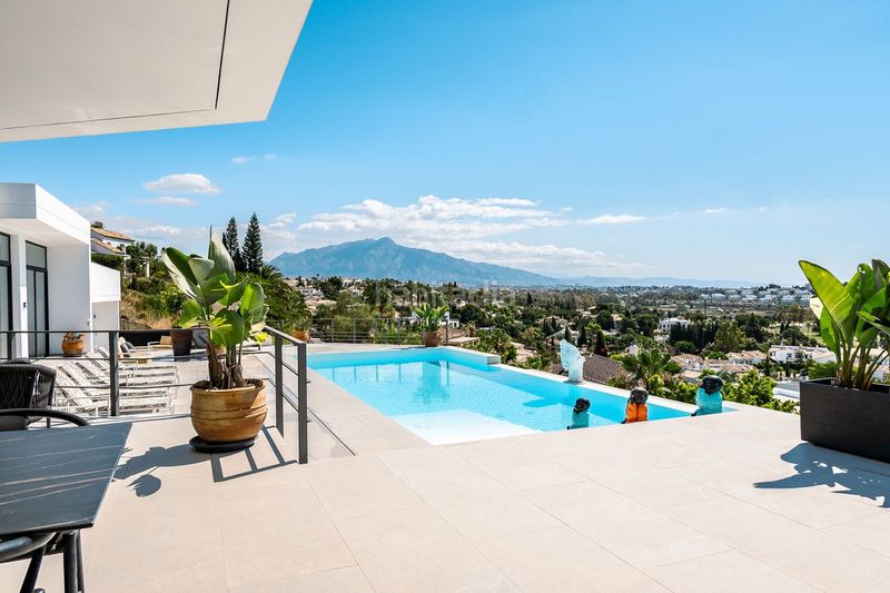 Foto ecc68375-d873-41fd-b81a-8228d0e95dfa. Lloguer xalet amb aparcament piscina a El Paraíso Benahavís