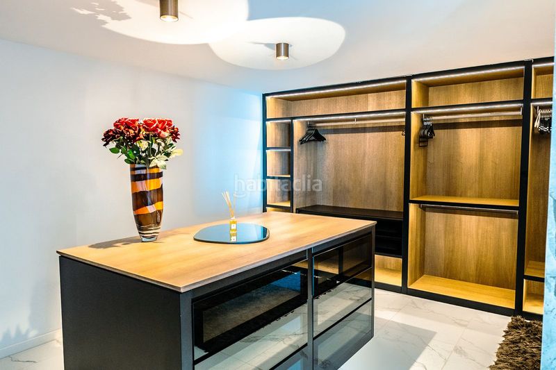 Foto ecf3968d-2716-4e95-a717-fee838838546. Lloguer xalet amb aparcament piscina a El Paraíso Benahavís