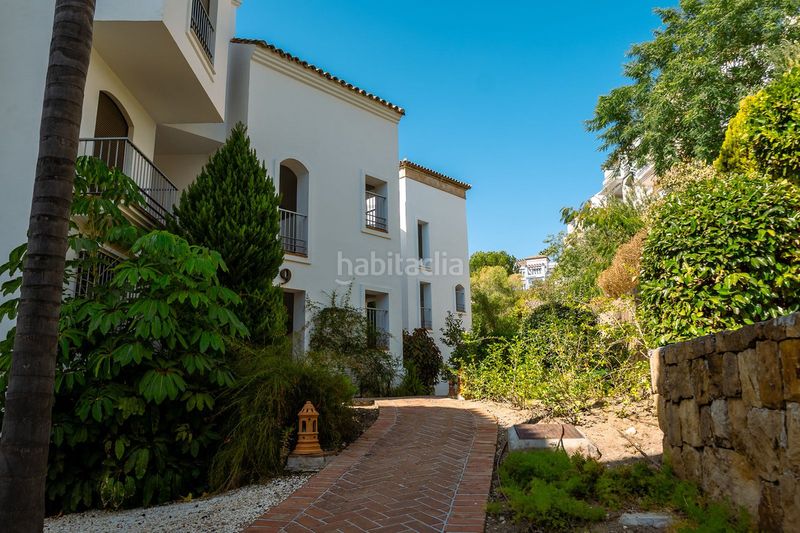 Foto e262f611-52bd-43df-a445-c8d494921599. Apartment with parking pool in los arqueros - puerto del almendro Benahavís