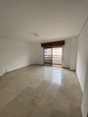 Appartement dans Vista Alegre - Parque Cruz Conde. Se vende piso en edificio emperador