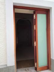 Local Comercial en Calle Rafael de la Viesca