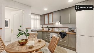 Miete Etagenwohnung in Almagro. Apartamento de 3 dormitorios en alquiler en almagro, madrid.