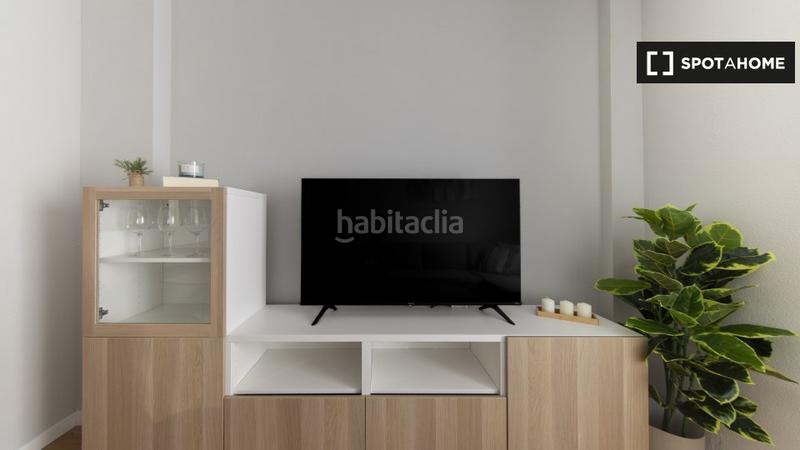 Foto aced0c2a-f28c-43f8-a7d0-d4ff43c0e8b3. Miete etagenwohnung mit heizung in Rejas Madrid