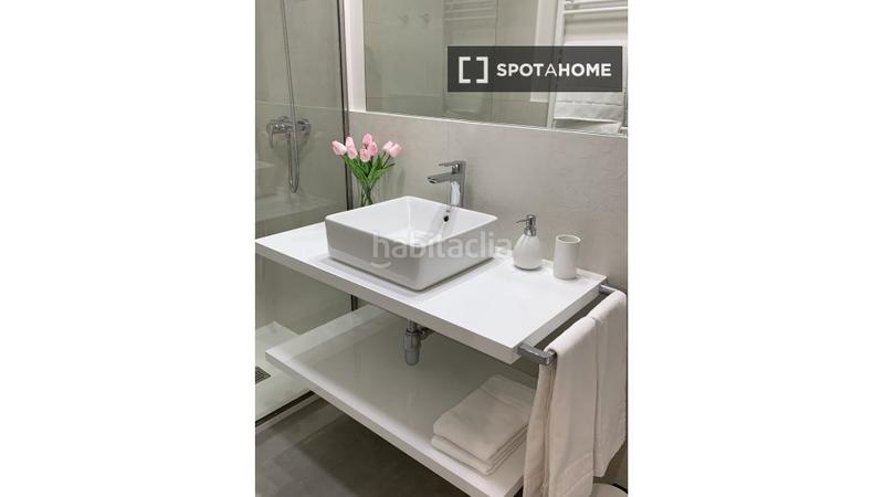 Foto ce1bea18-416a-439b-9878-1937b050cb04. Alquiler piso apartamento de 2 dormitorios en alquiler en Almagro, en Madrid