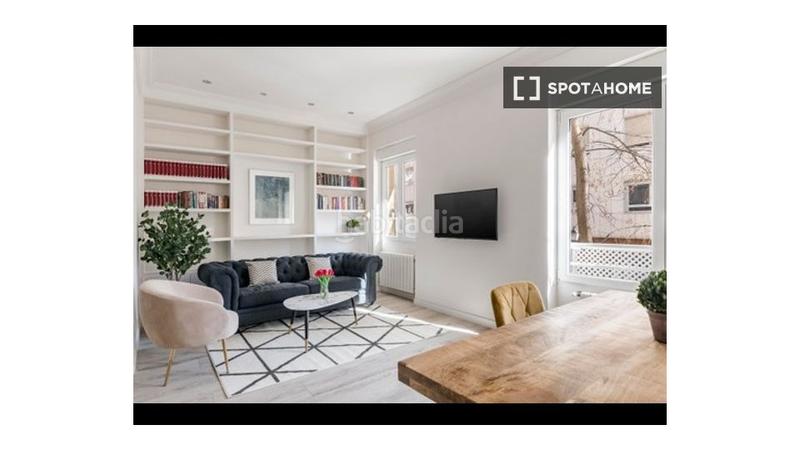 Foto f5de8728-457e-446b-bdc0-bb314a271c2a. Alquiler piso apartamento de 2 dormitorios en alquiler en Almagro, en Madrid