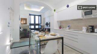 Affitto Appartamento in Universidad-Malasaña. Apartamento de 2 dormitorios en alquiler en universidad, madrid