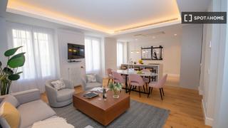 Alquiler Piso en Cortes-Huertas. Piso de 3 habitaciones en alquiler en las cortes, madrid