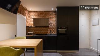 Miete Etagenwohnung in Cortes-Huertas. Apartamento de 1 dormitorio en alquiler en madrid