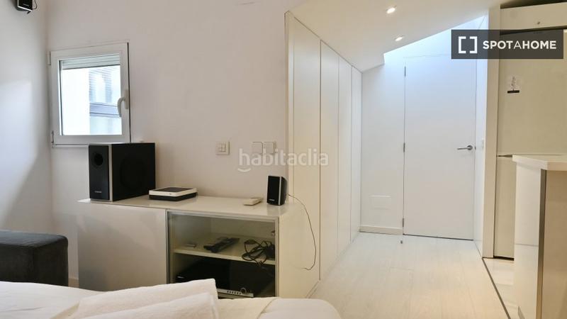 Foto 7bbfb309-38f7-46a3-933d-f1e5eafd2bd0. Alquiler piso estudio en alquiler en Sol, en Sol Madrid
