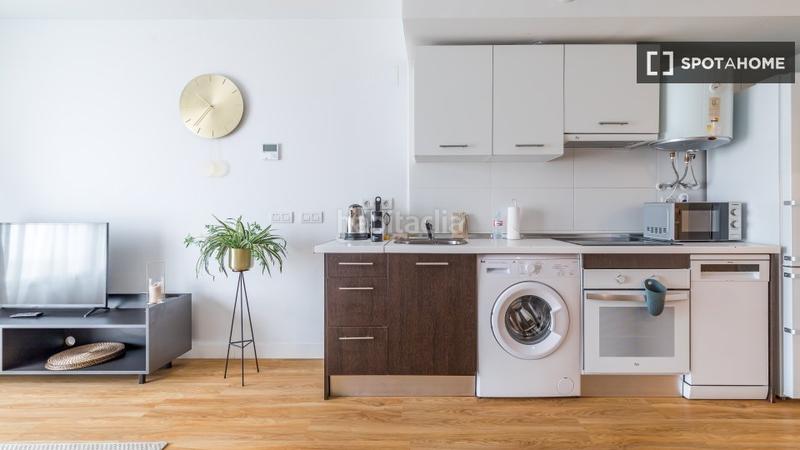 Foto 7dc8abfb-7284-4396-be6b-662075b5d6c4. Lloguer pis amb calefacció a Adelfas Madrid