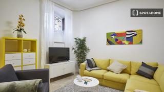 Rent Flat in Palacio. Apartamento de 2 dormitorios en alquiler en palacio, madrid
