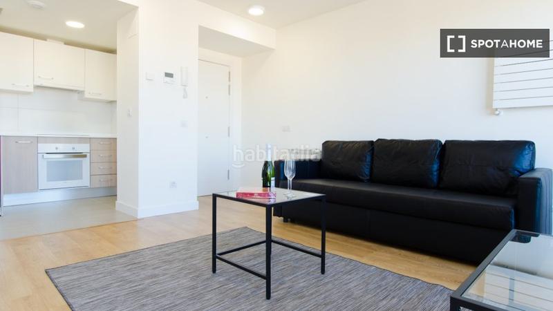 Foto bb7a1735-a4f7-467a-a598-f56f27d7bedb. Lloguer pis amb calefacció a Adelfas Madrid