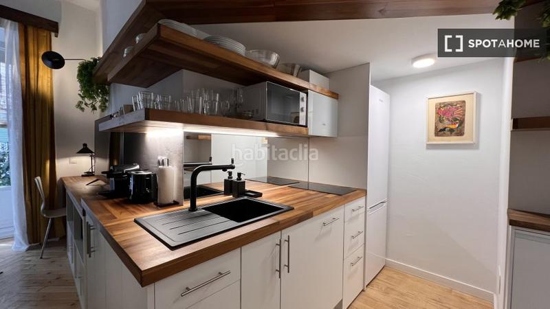 Foto 1faf987f-4916-47d5-8679-5b8e9828dbb4. Alquiler piso estudio en alquiler en cortes, en Cortes-Huertas Madrid