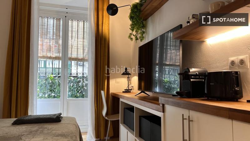 Foto e81c986e-8ca6-4fc7-9018-176ba30bcea9. Alquiler piso estudio en alquiler en cortes, en Cortes-Huertas Madrid