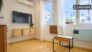 Rent Flat in Ciudad Jardín. Apartamento de 1 dormitorio en alquiler en ciudad jardín, madrid