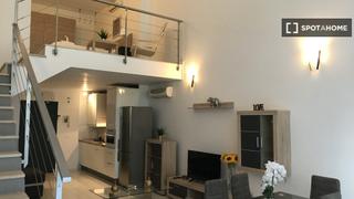 Rent Flat in Virgen del Cortijo-Manoteras. Estudio en alquiler en valdefuentes, madrid