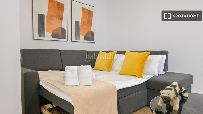 Foto 14c70e35-b1ec-456c-bcb5-33c0dd5f5403. Alquiler piso apartamento de 3 dormitorios en alquiler en lucero, . en Madrid