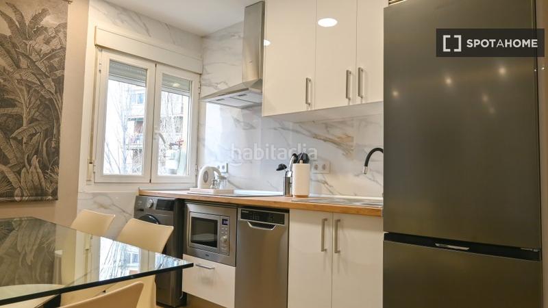 Foto f9975a8c-2dd6-4b19-a39f-1053bcc913c4. Alquiler piso apartamento de 3 dormitorios en alquiler en lucero, . en Madrid