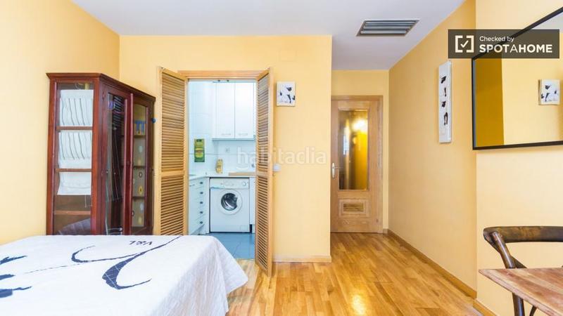 Foto e45e8b2b-16d2-4974-80db-c472ec0f6351. Alquiler piso estudio de 55m con aire acondicionado en alquiler en tetuán, en Madrid