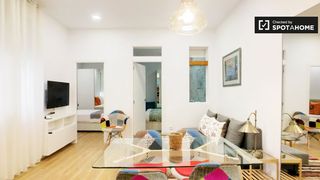 Miete Etagenwohnung in Cortes-Huertas. Piso de 2 habitaciones en alquiler en cortes, madrid