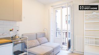 Rent Flat in Universidad-Malasaña. Estudio en alquiler en universidad, madrid