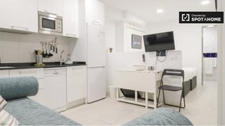 Affitto Appartamento in Trafalgar. Estudio en alquiler en trafalgar, madrid