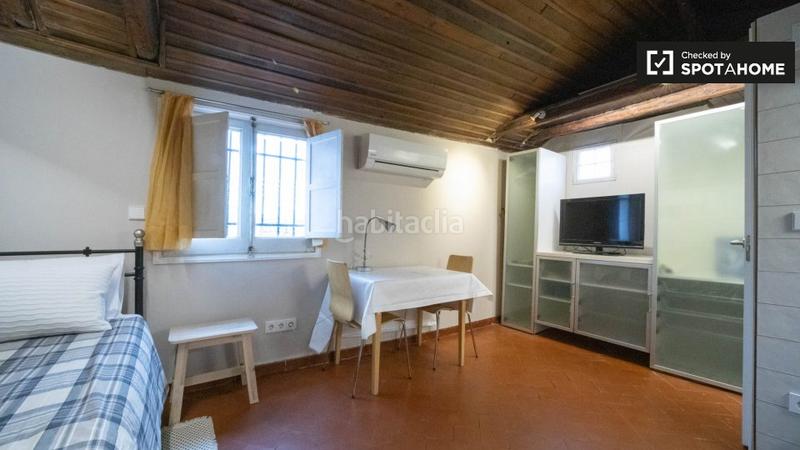 Foto 741fc9fa-30cf-4937-a968-e3c1d2199ce8. Alquiler piso elegante estudio en alquiler en salamanca, . en Madrid