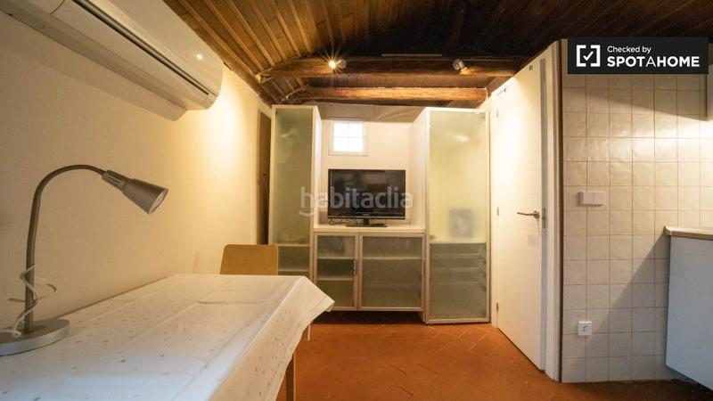 Foto fdbc39c1-15de-48df-9a17-43991363c639. Alquiler piso elegante estudio en alquiler en salamanca, . en Madrid