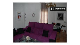 Affitto Appartamento in Pacífico. Piso de 3 habitaciones en alquiler en pacífico, madrid