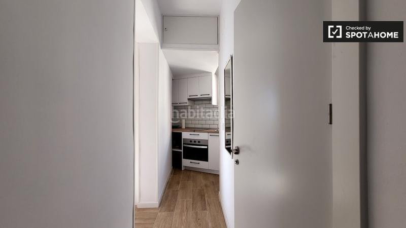 Foto b5c240e4-1a06-4a0d-a7fe-f12484415106. Rent flat with heating in Embajadores-Lavapiés Madrid