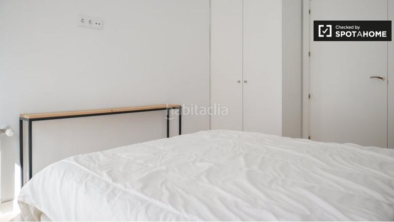 Foto bd736448-3528-4224-9080-04fa1e254d01. Alquiler piso  de 4 habitaciones en alquiler en sol, . en Madrid