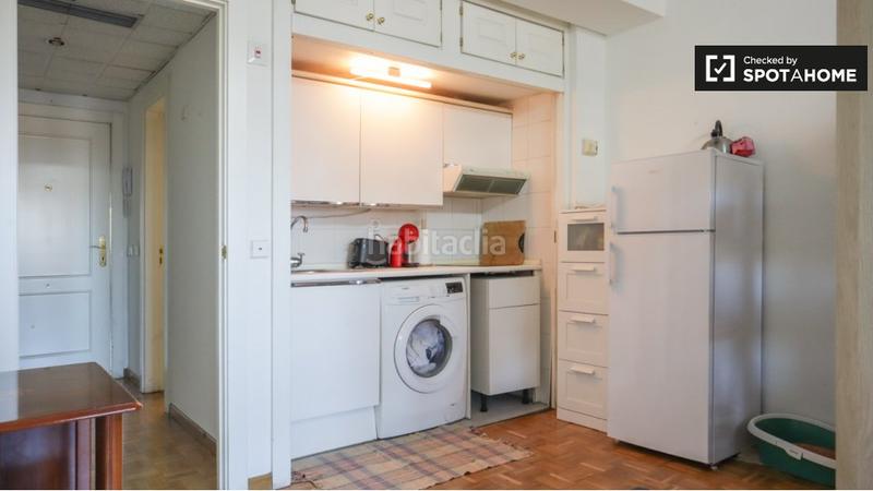 Foto e5f6df22-9490-4b0e-b9c4-85c0c0598c48. Alquiler piso apartamento de 1 dormitorio en alquiler en Peñagrande, en Madrid