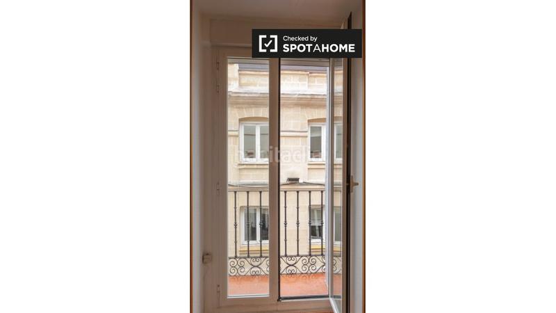 Foto 15b682fd-4f94-4cc5-bd3c-019cdfbda368. Alquiler piso apartamento de 2 dormitorios en alquiler centro en Madrid