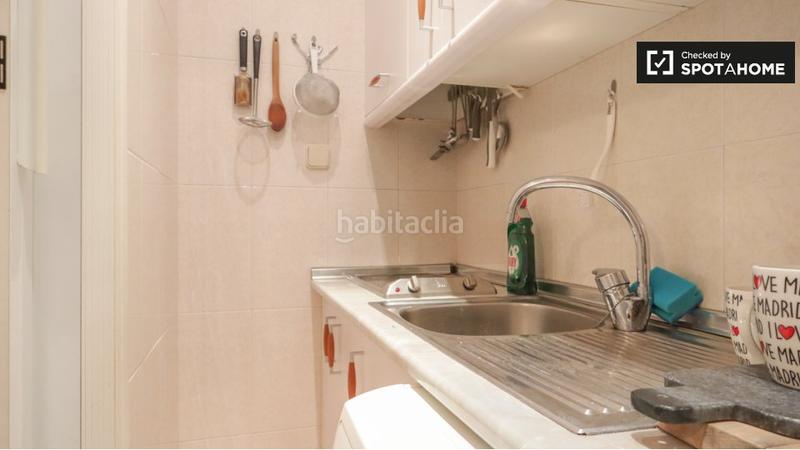 Foto cf5a875e-8a3b-437b-8bcc-5719479a2efa. Alquiler piso apartamento de 2 dormitorios en alquiler centro en Madrid